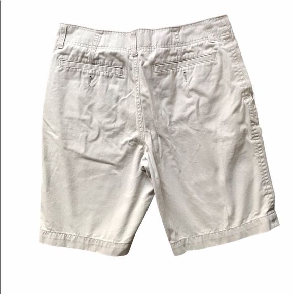 Men’s old Navy shorts - Picture 2 of 3